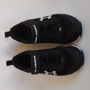 Under Armour Sneakers